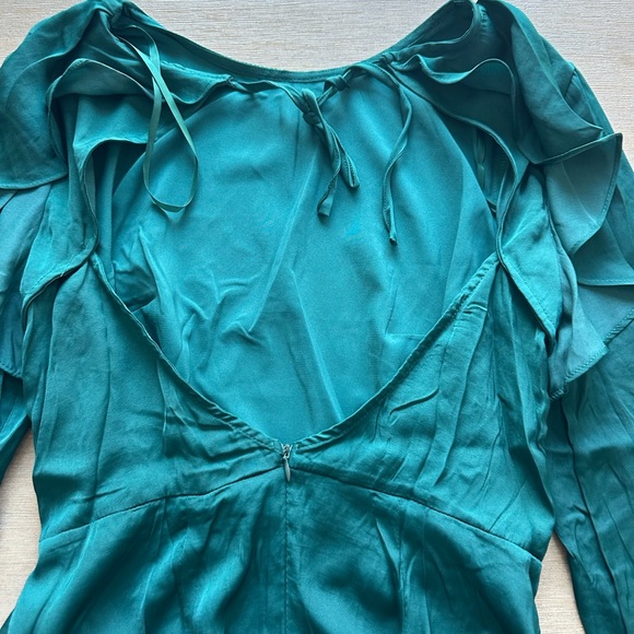 SELFIE LESLIE Darla Long Sleeve Satin Dress Forest Green L nwt - Picture 13 of 13